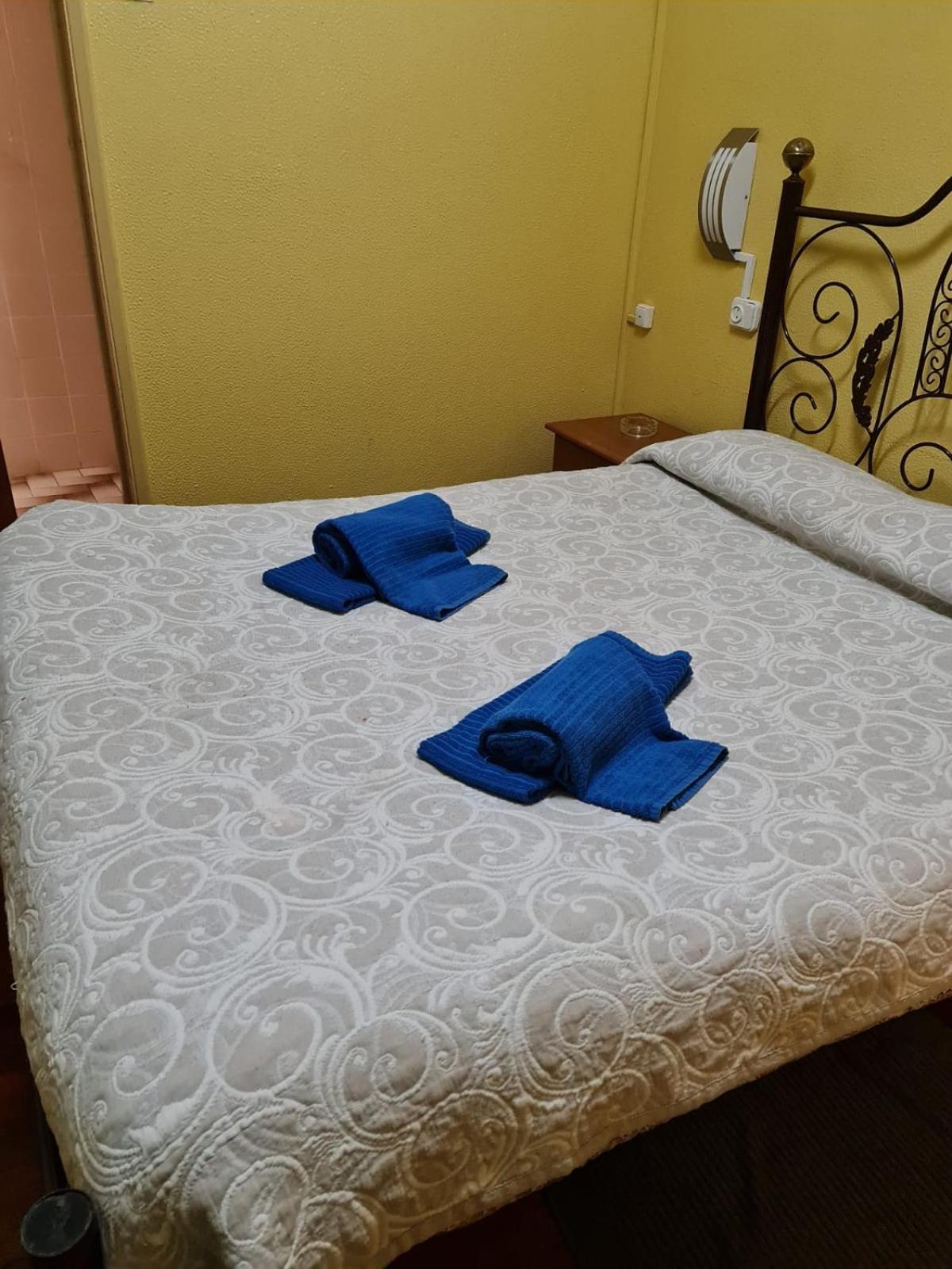 מלון ליסבון Pensao Residencial Flor Dos Cavaleiros מראה חיצוני תמונה