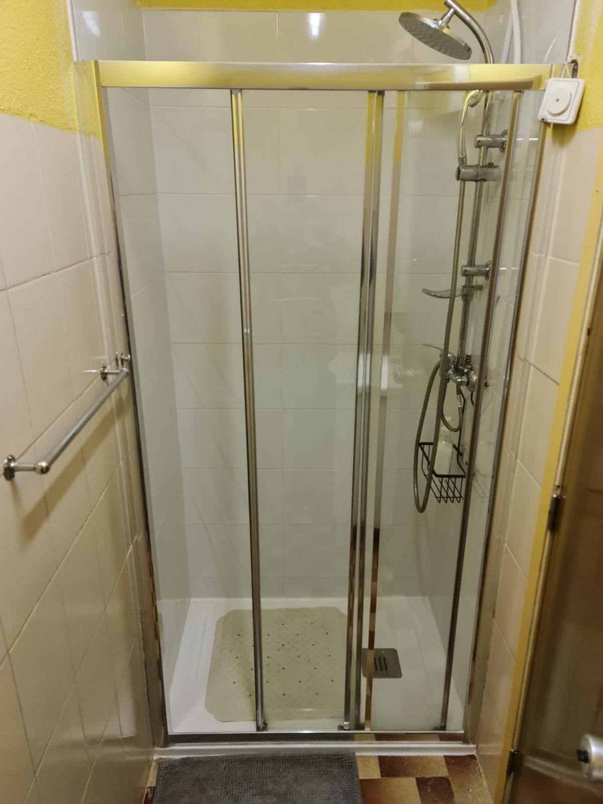 מלון ליסבון Pensao Residencial Flor Dos Cavaleiros מראה חיצוני תמונה