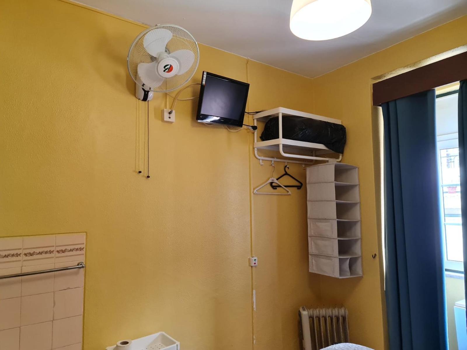 מלון ליסבון Pensao Residencial Flor Dos Cavaleiros מראה חיצוני תמונה